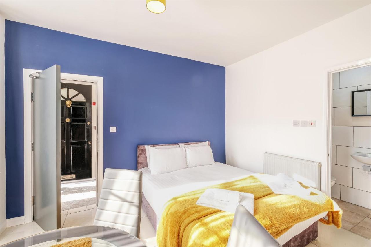 Fernbank Rooms Sudbury Hill, Harrow, Self-Contained Studios With En-Suite Harrow on the Hill Exterior photo