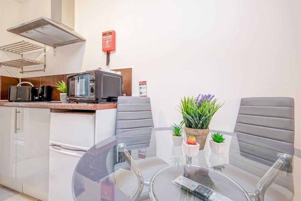 Fernbank Rooms Sudbury Hill, Harrow, Self-Contained Studios With En-Suite Harrow on the Hill Exterior photo