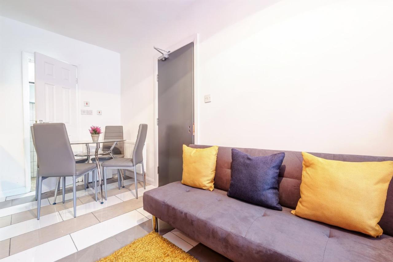 Fernbank Rooms Sudbury Hill, Harrow, Self-Contained Studios With En-Suite Harrow on the Hill Exterior photo
