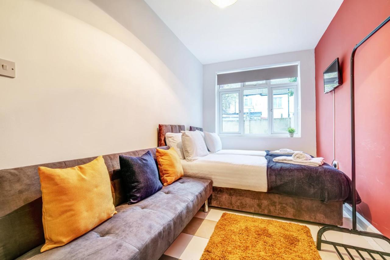 Fernbank Rooms Sudbury Hill, Harrow, Self-Contained Studios With En-Suite Harrow on the Hill Exterior photo