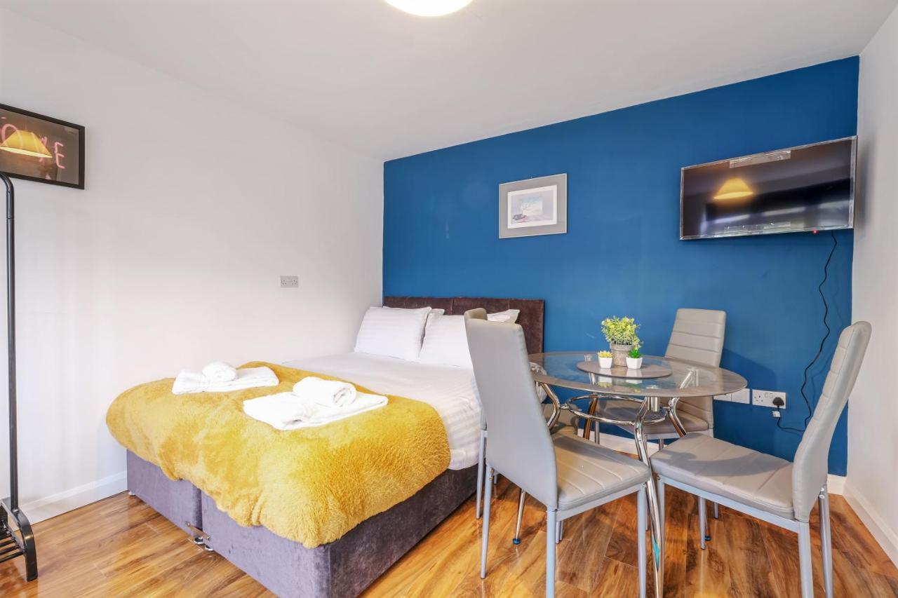 Fernbank Rooms Sudbury Hill, Harrow, Self-Contained Studios With En-Suite Harrow on the Hill Exterior photo